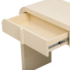 Consolle dalla silhouette arrotondata moderna e originale